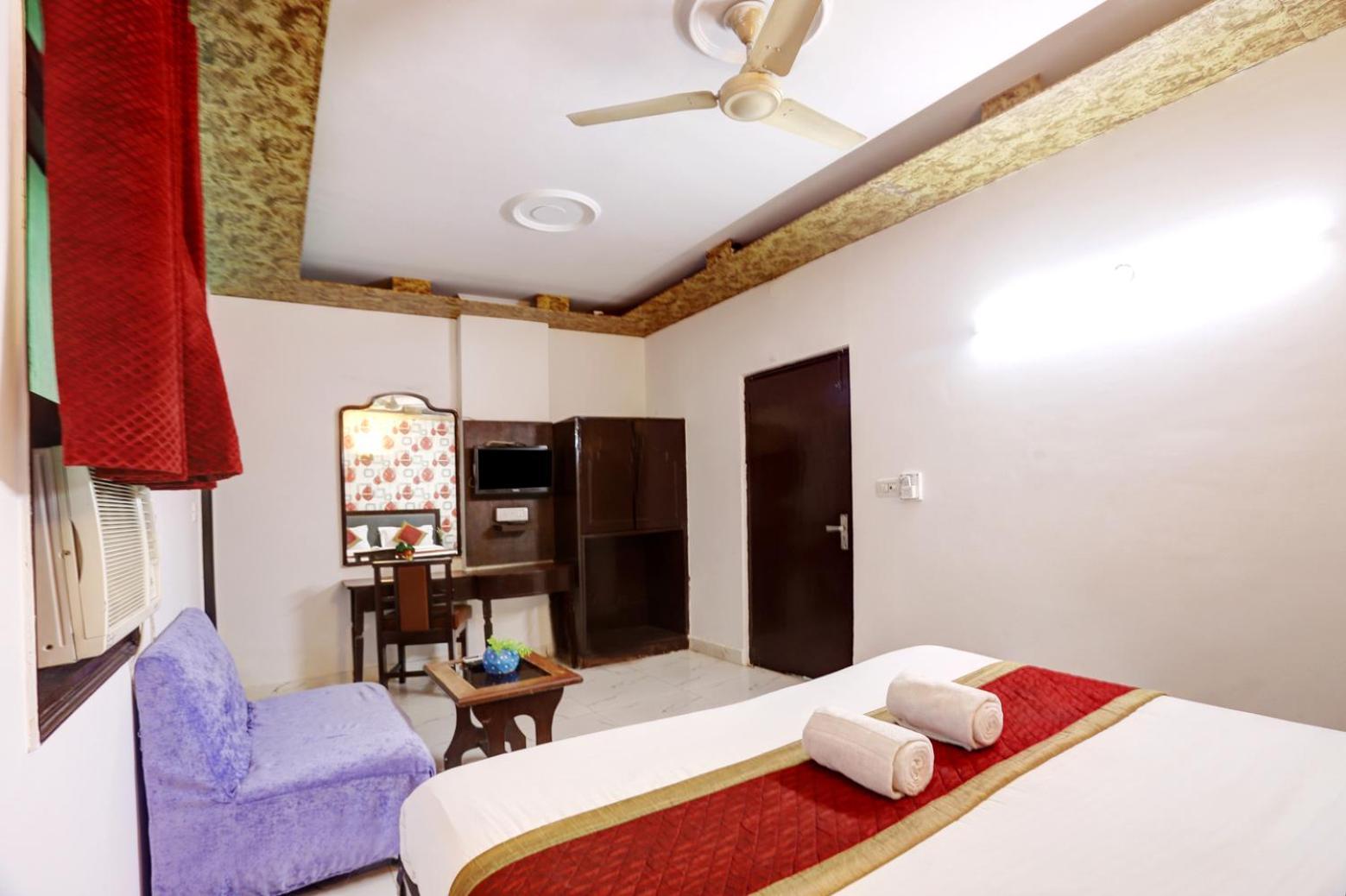 Hotel Delhi Darbar Bagian luar foto