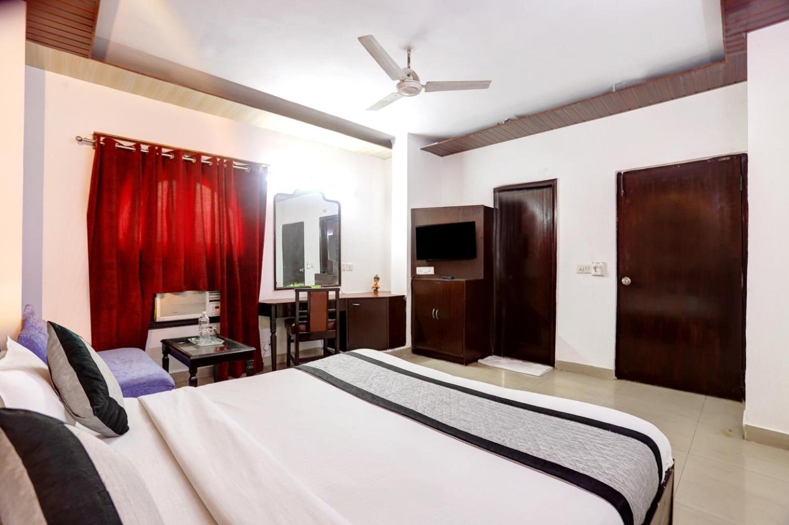 Hotel Delhi Darbar Bagian luar foto