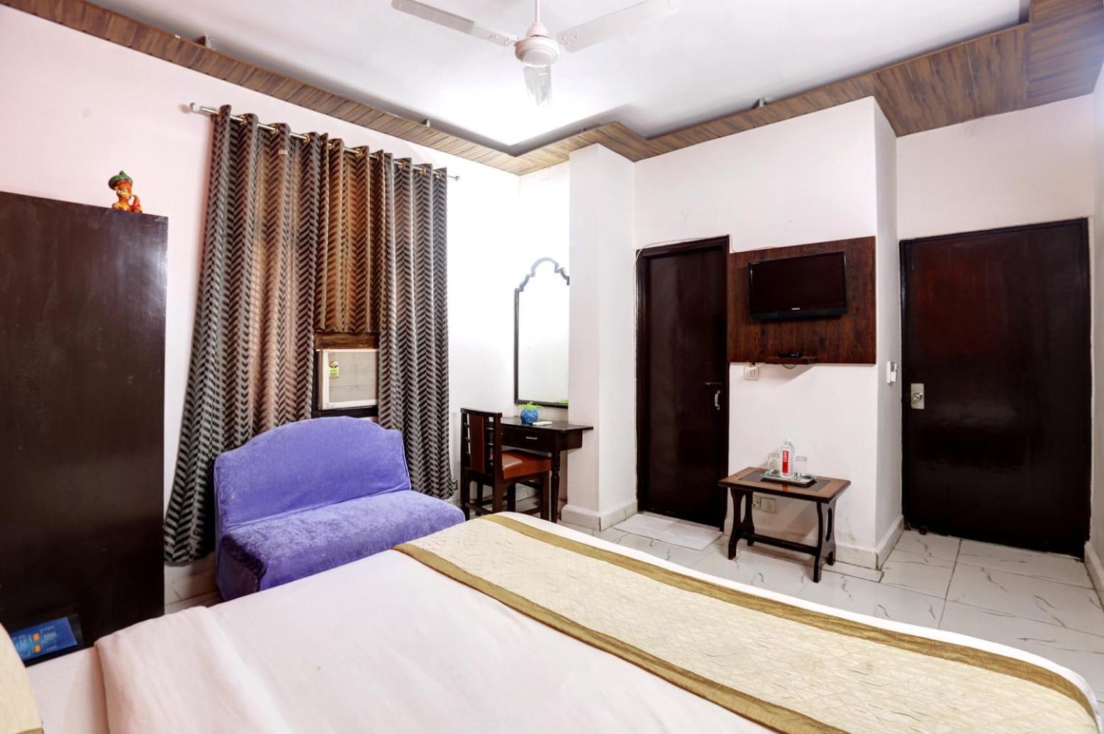 Hotel Delhi Darbar Bagian luar foto