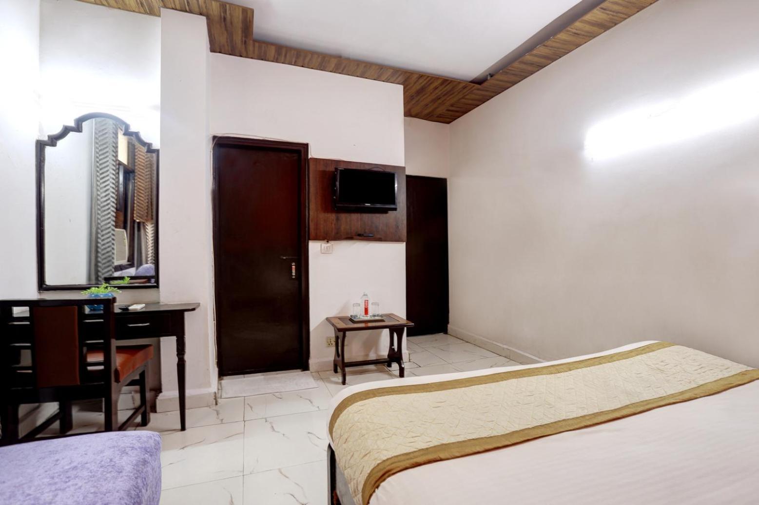Hotel Delhi Darbar Bagian luar foto