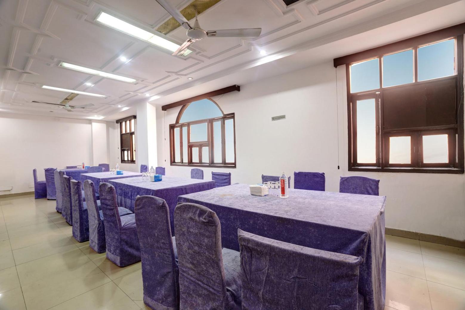 Hotel Delhi Darbar Bagian luar foto